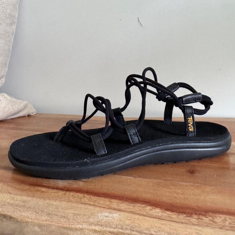 Teva Black Women's Voya Infinity Sandals